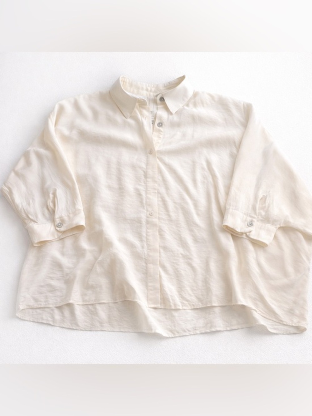 Wynne Layers M Cream Satin Dolman Blouse Button Front Pearl Luxe Top